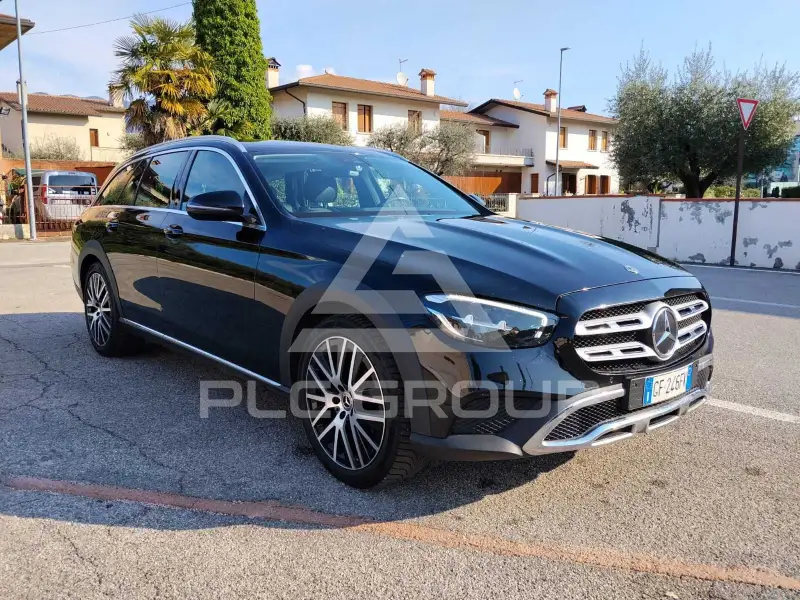 2021 Mercedes Benz E 220