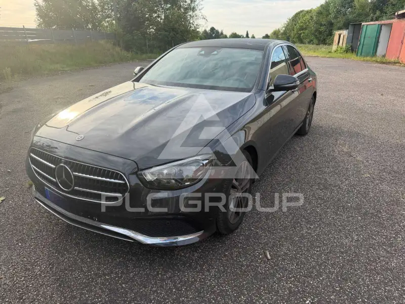 2021 Mercedes Benz E 220
