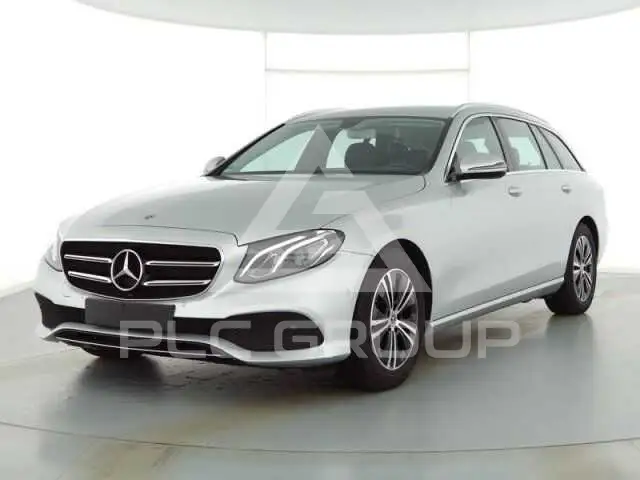 2021 Mercedes Benz E 220