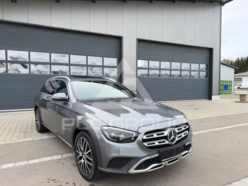 2021 Mercedes Benz E 220