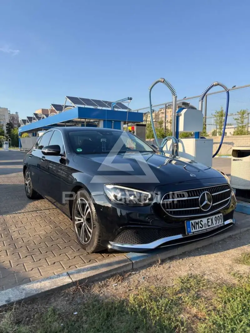 2021 Mercedes Benz E 220