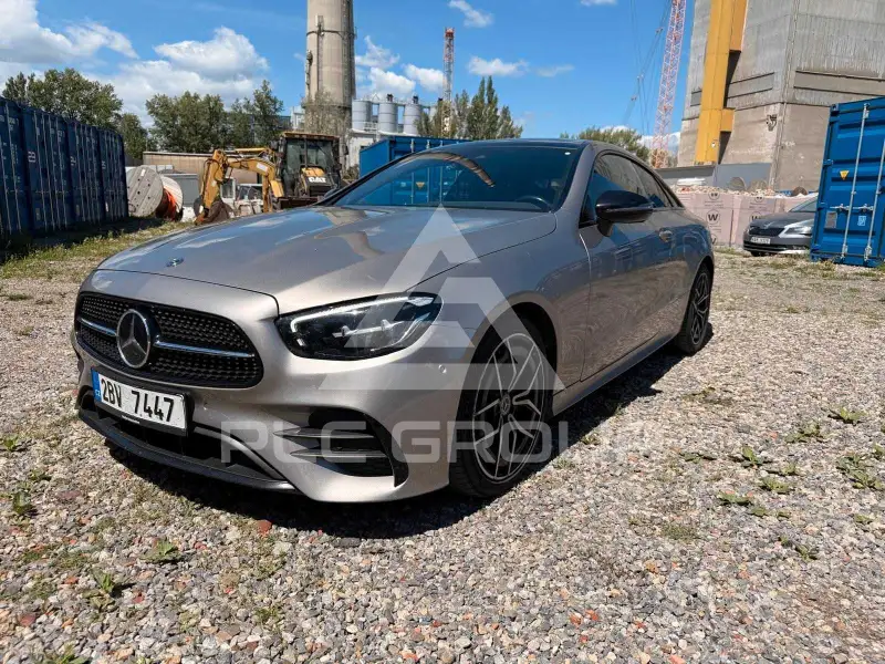 2021 Mercedes Benz E 220