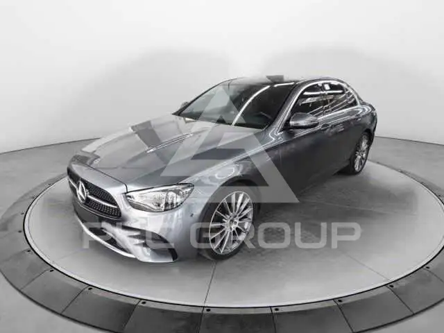 2021 Mercedes Benz E 220