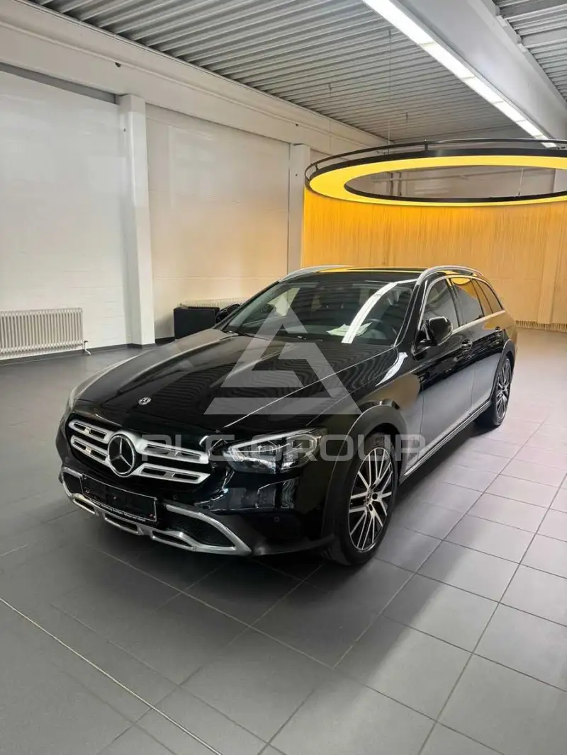 2021 Mercedes Benz E 220