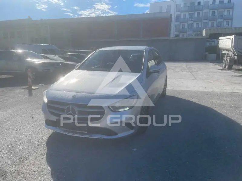 2021 Mercedes Benz B 180