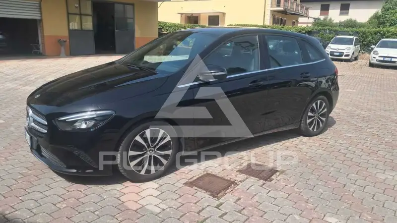2021 Mercedes Benz B 180