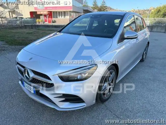 2021 Mercedes Benz B 180