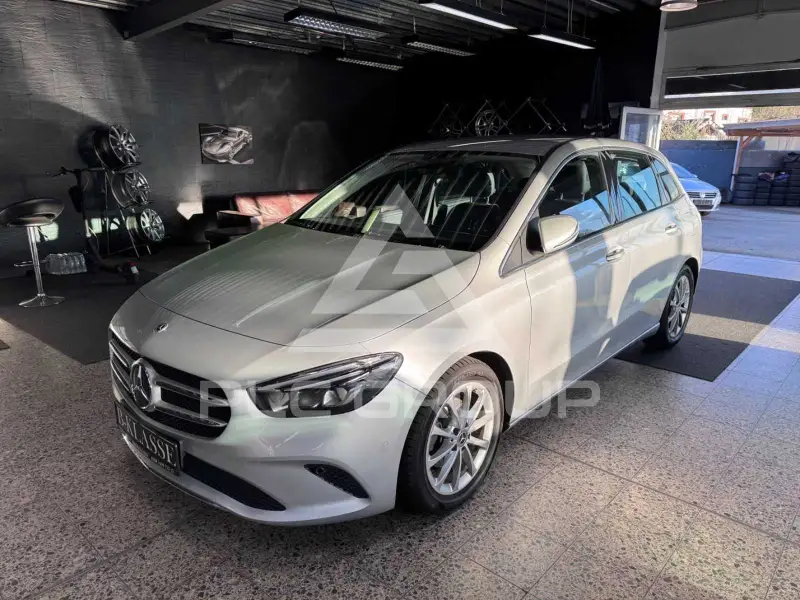 2021 Mercedes Benz B 180