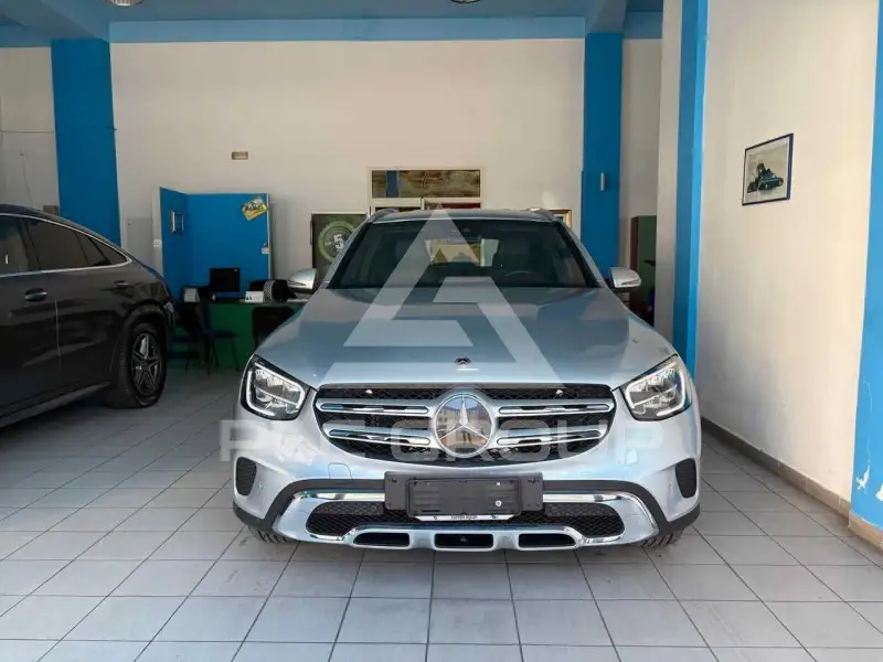 2021 Mercedes Benz GLC 220