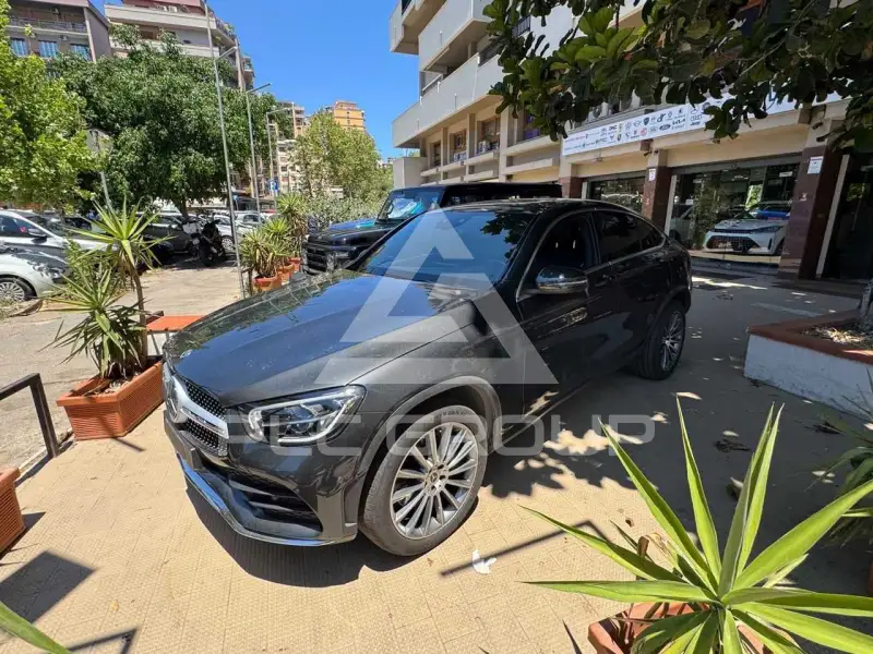 2021 Mercedes Benz GLC 220