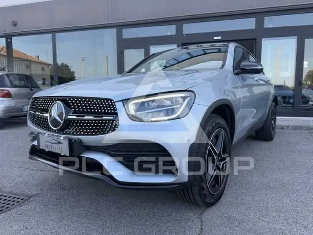 2021 Mercedes Benz GLC 220