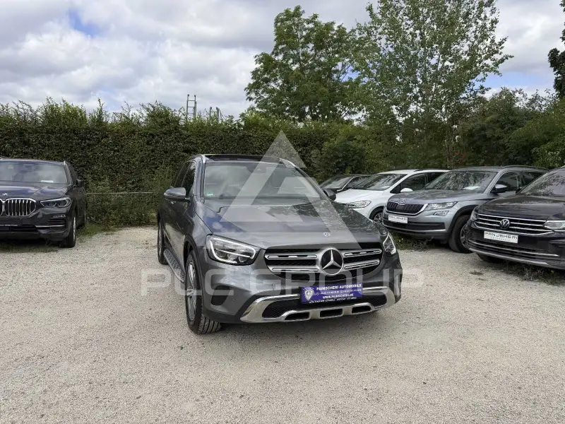 2021 Mercedes Benz GLC 220