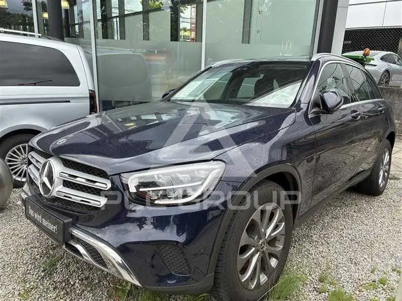2021 Mercedes Benz GLC 220