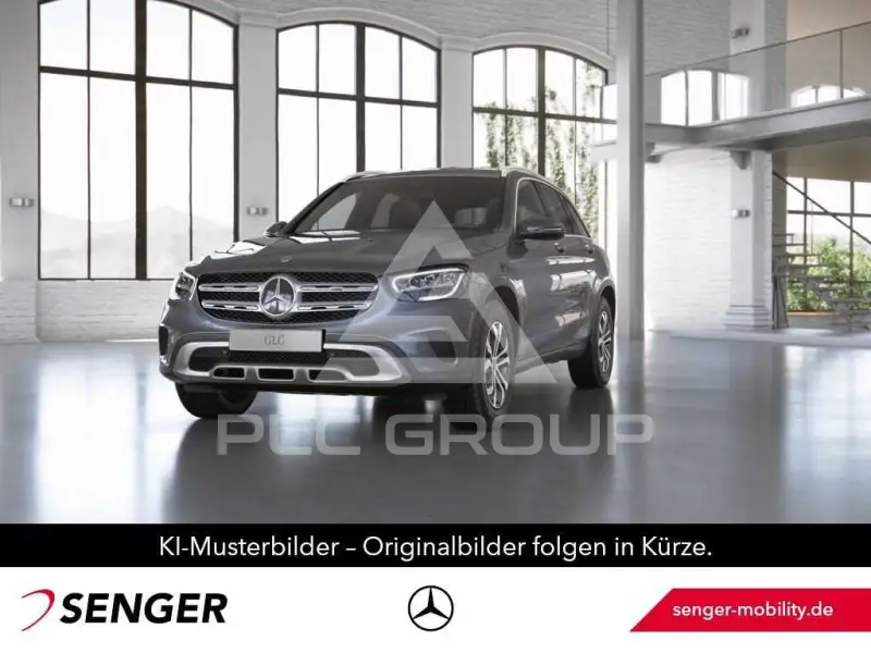 2021 Mercedes Benz GLC 220