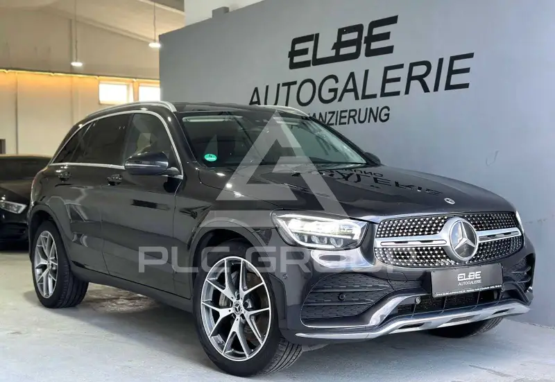 2021 Mercedes Benz GLC 220
