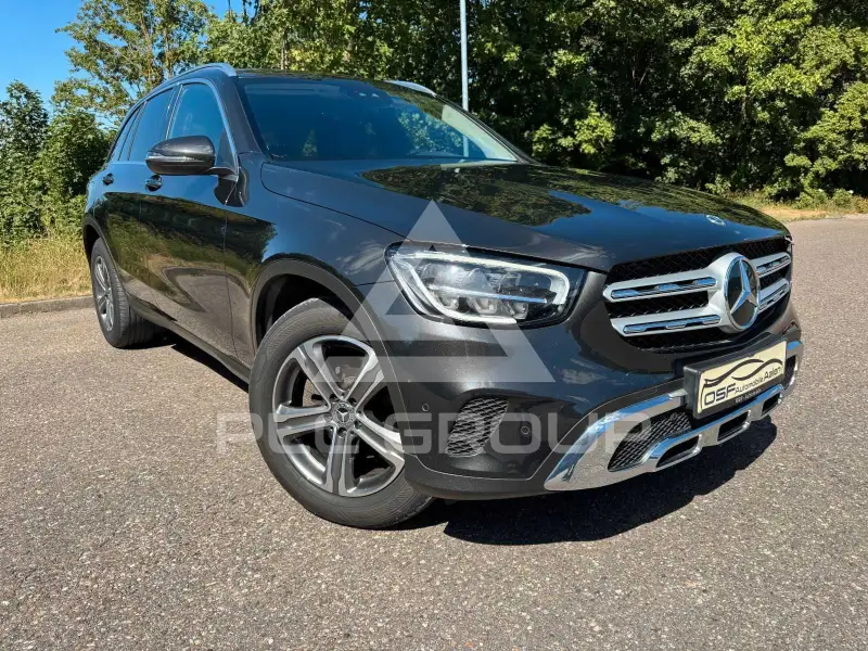 2021 Mercedes Benz GLC 220
