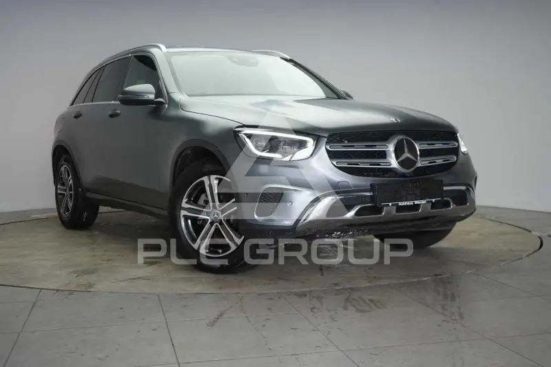 2021 Mercedes Benz GLC 220