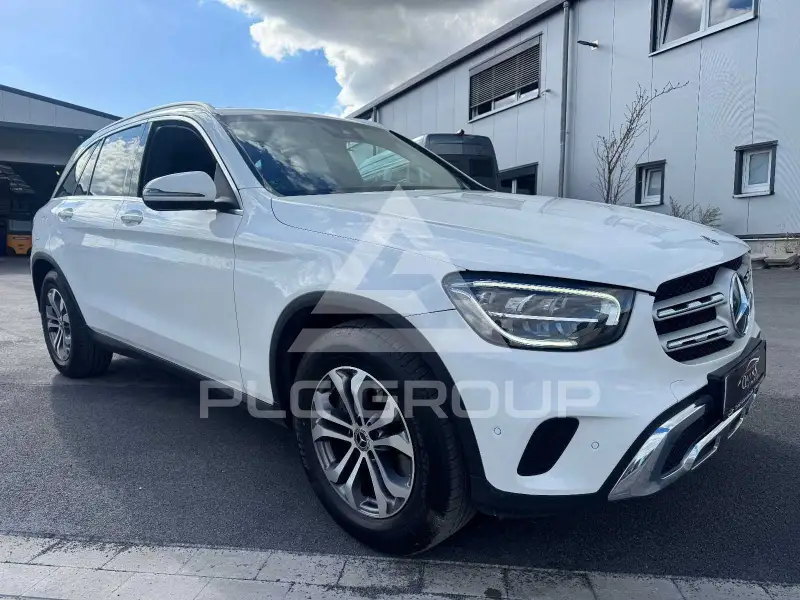 2021 Mercedes Benz GLC 220