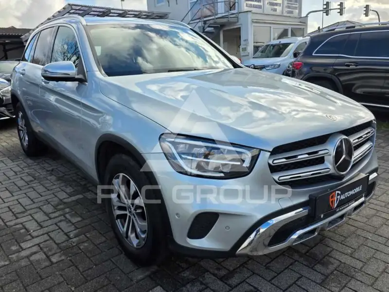 2021 Mercedes Benz GLC 220