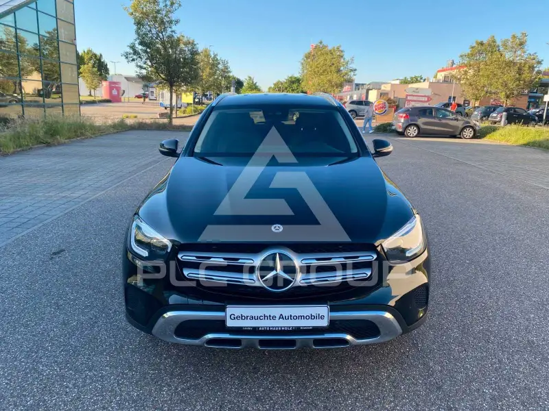 2021 Mercedes Benz GLC 220