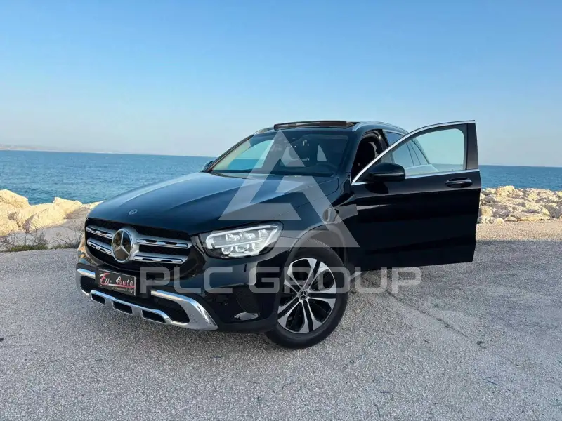 2021 Mercedes Benz GLC 220
