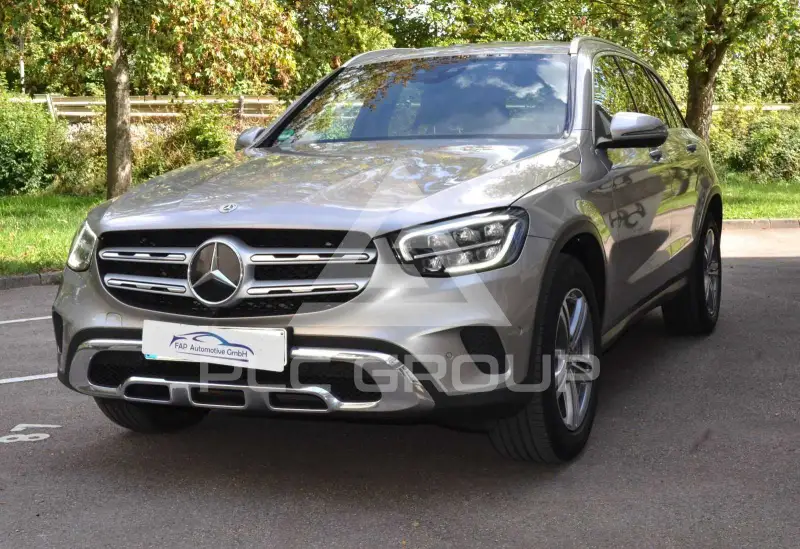 2021 Mercedes Benz GLC 220