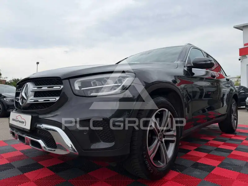 2021 Mercedes Benz GLC 220