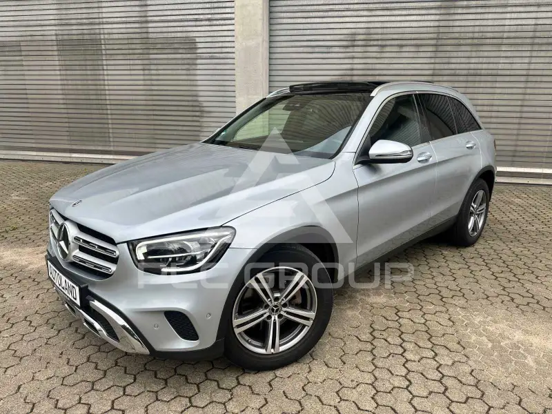 2021 Mercedes Benz GLC 220