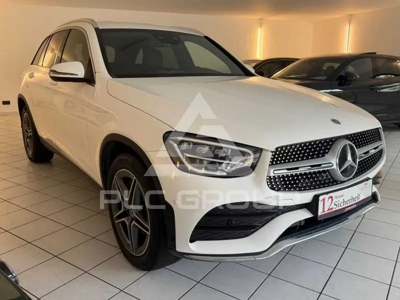 2021 Mercedes Benz GLC 220