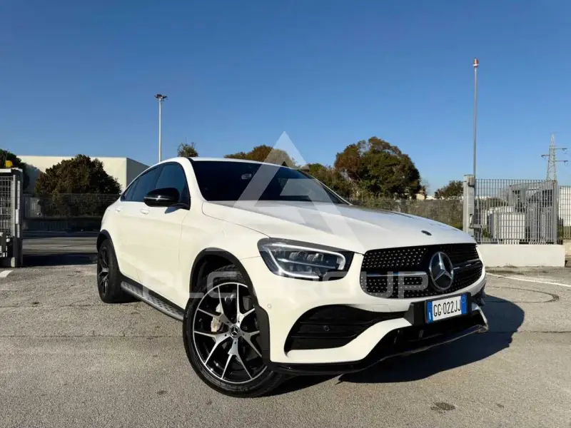 2021 Mercedes Benz GLC 220