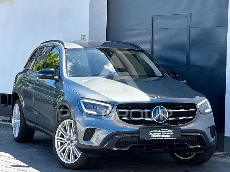 2021 Mercedes Benz GLC 400