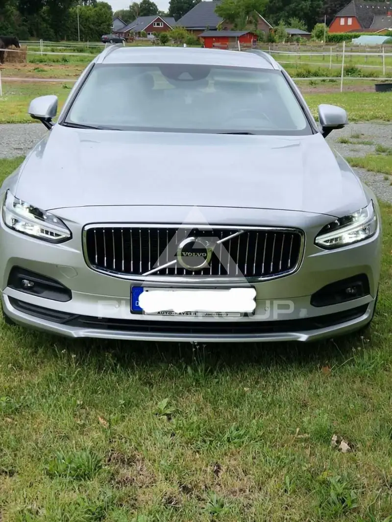 2021 Volvo V90
