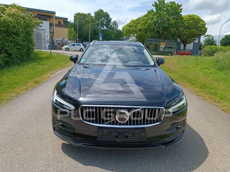 2021 Volvo V90