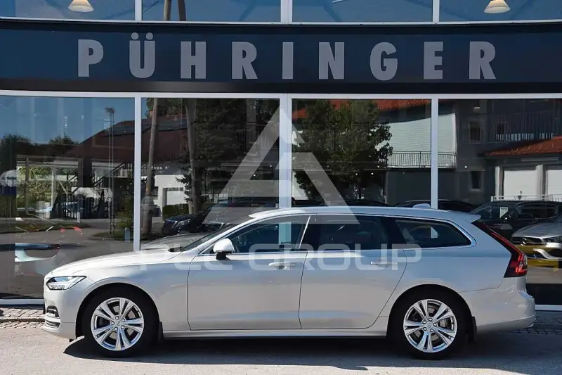2021 Volvo V90