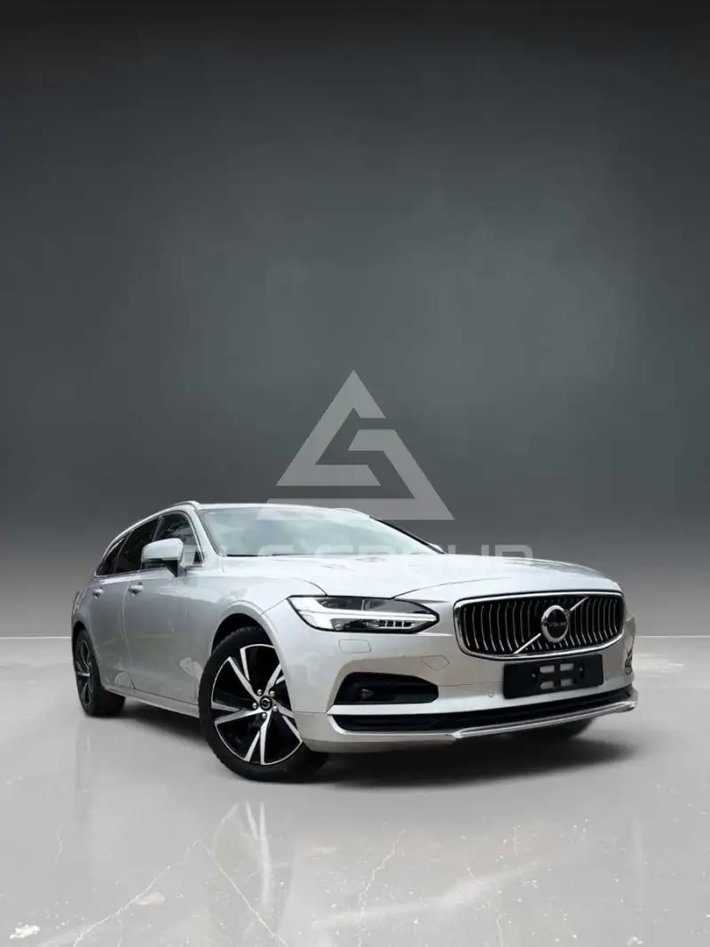2021 Volvo V90