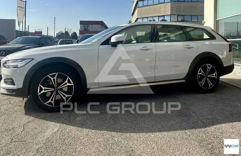 2021 Volvo V90