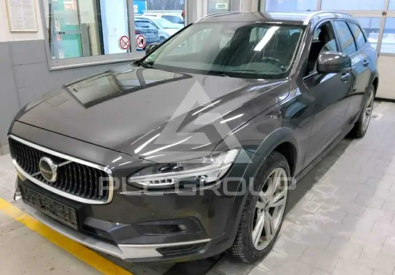 2021 Volvo V90
