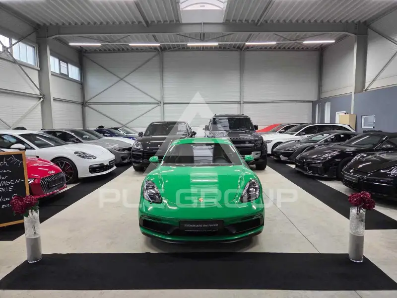 2021 Porsche Cayman
