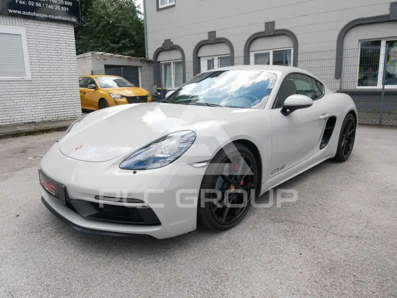 2021 Porsche Cayman