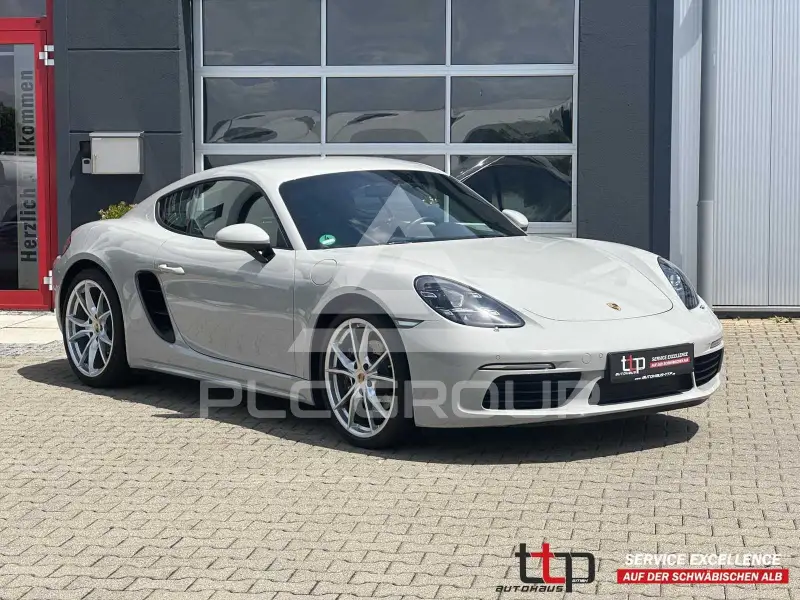 2021 Porsche Cayman
