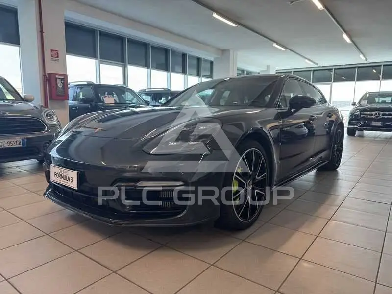 2021 Porsche Panamera