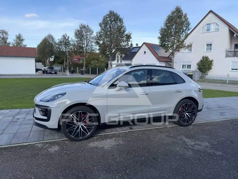2021 Porsche MACAN
