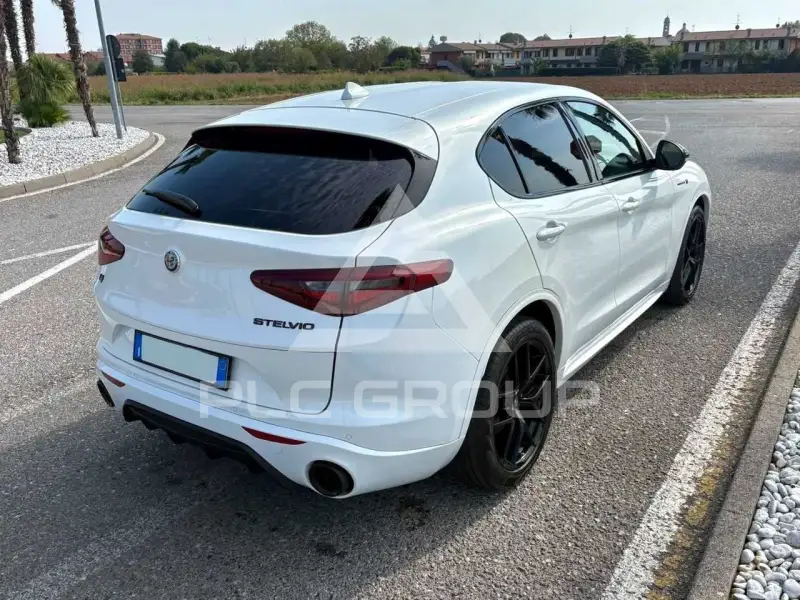 2021 Alfa Romeo Stelvio