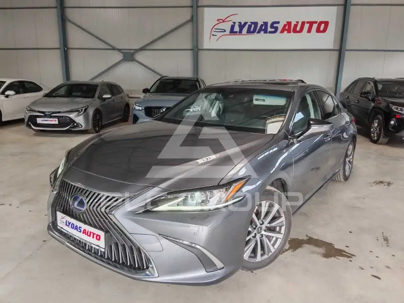 2021 Lexus ES300