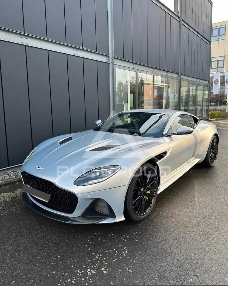2021 Aston Martin DBS