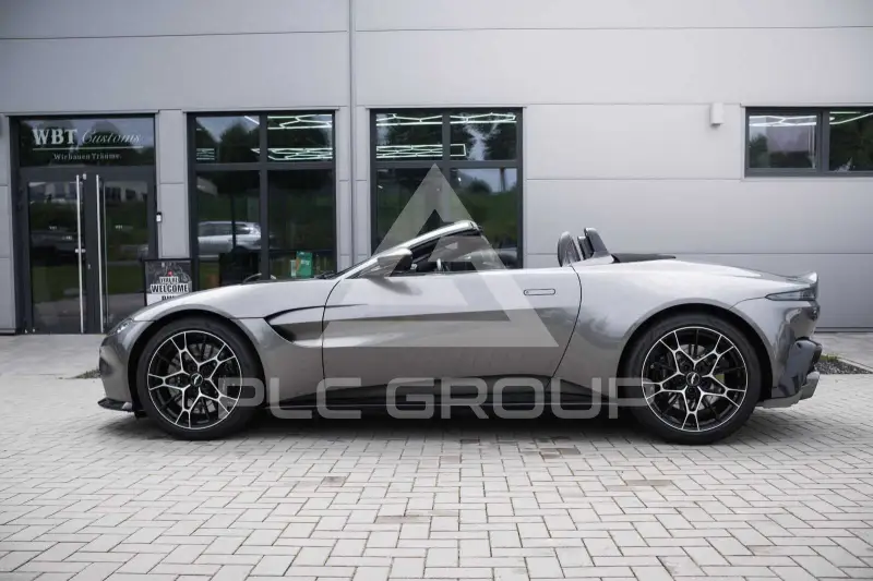 2021 Aston Martin V8