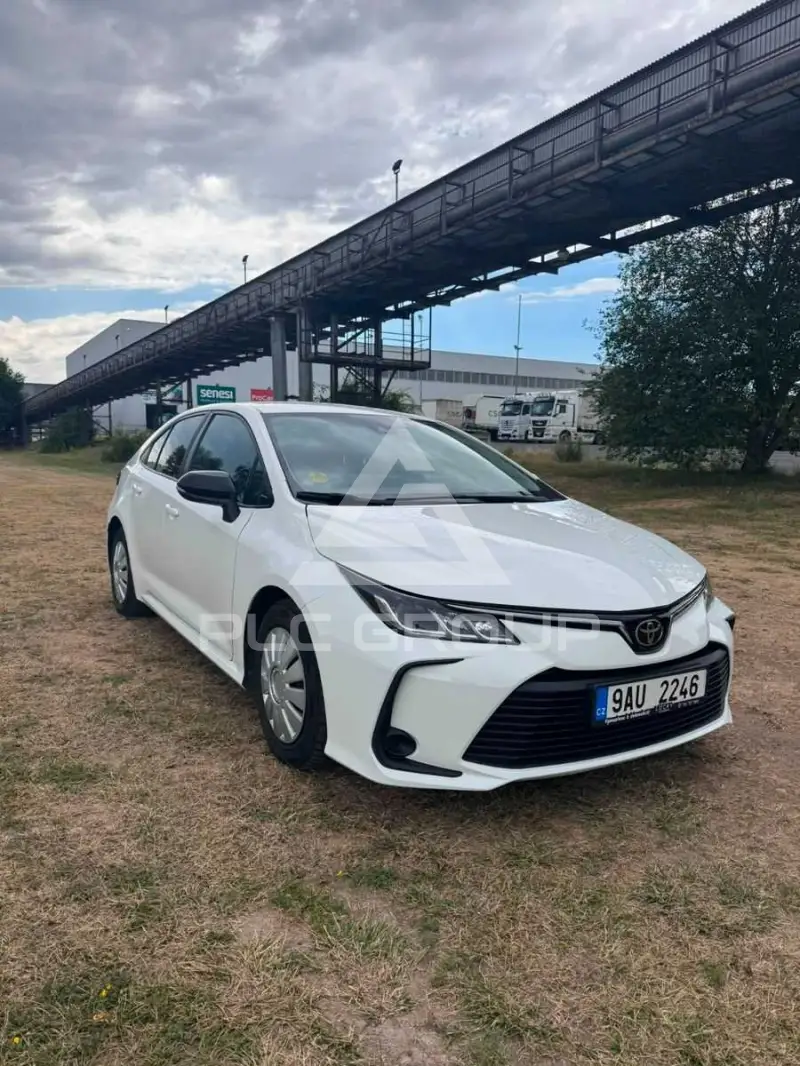 2021 Toyota COROLLA