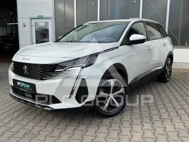 2021 Peugeot 5008