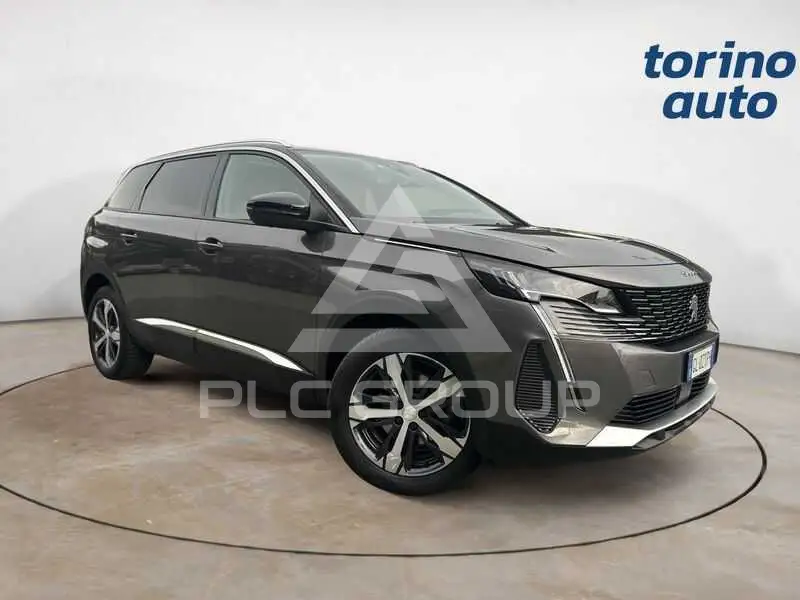 2021 Peugeot 5008