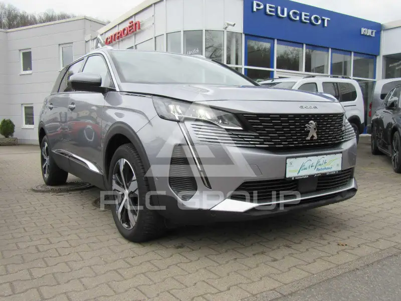 2021 Peugeot 5008